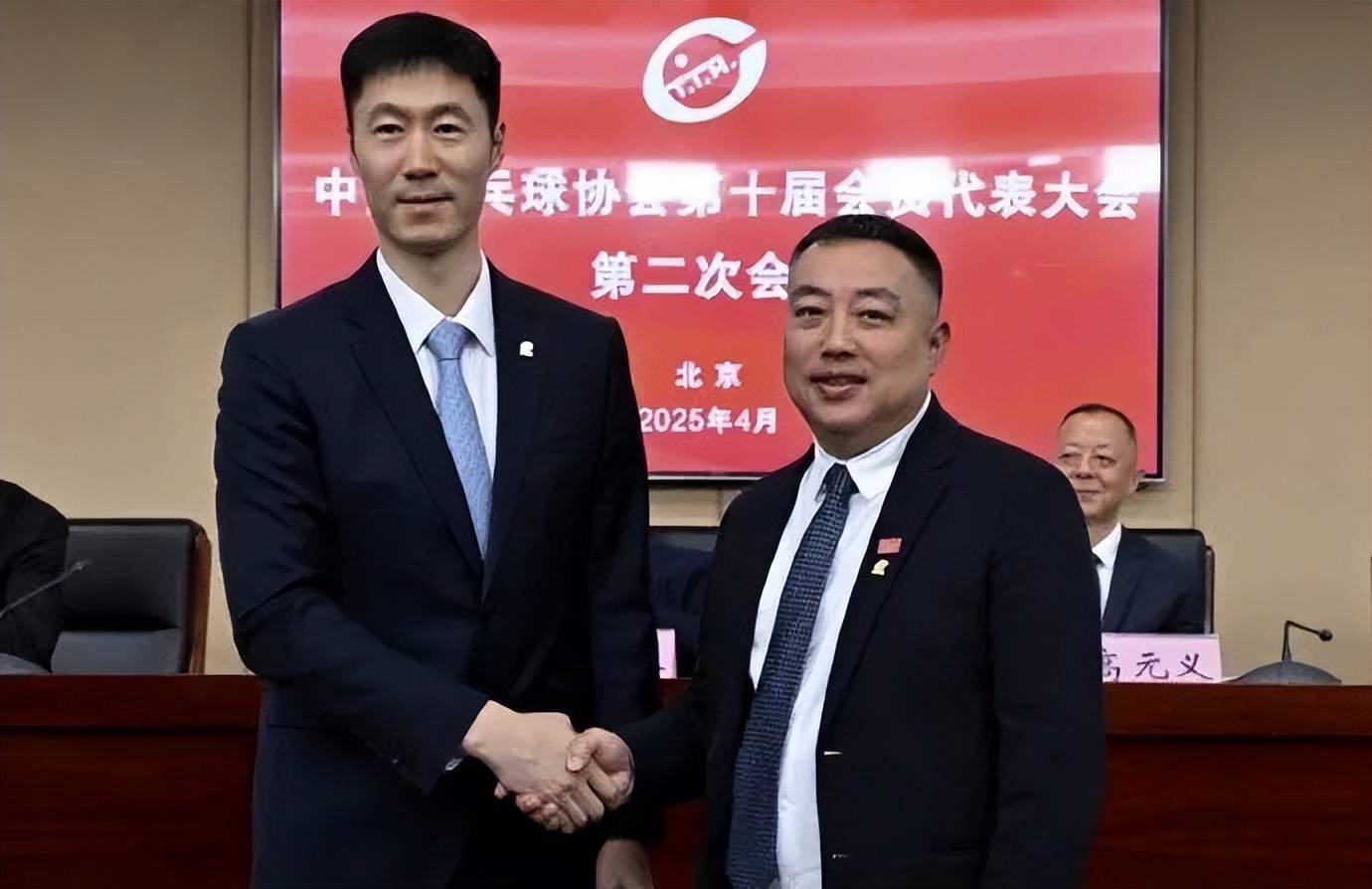 包含篮球赛场上刘国梁再创辉煌的词条
