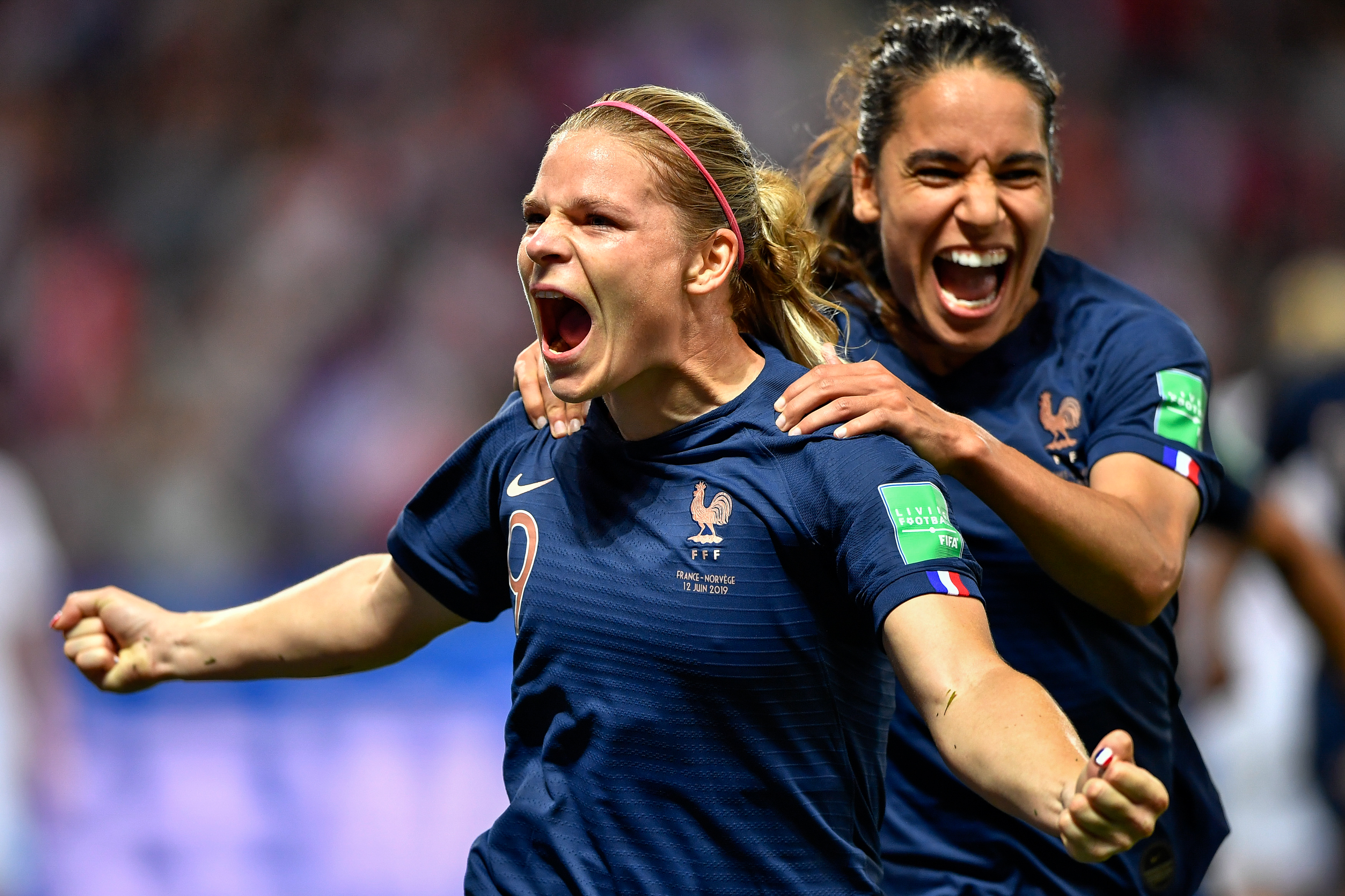 加拿大队在联合女足联赛中取得胜利 加拿大队在联合女足联赛中取得胜利