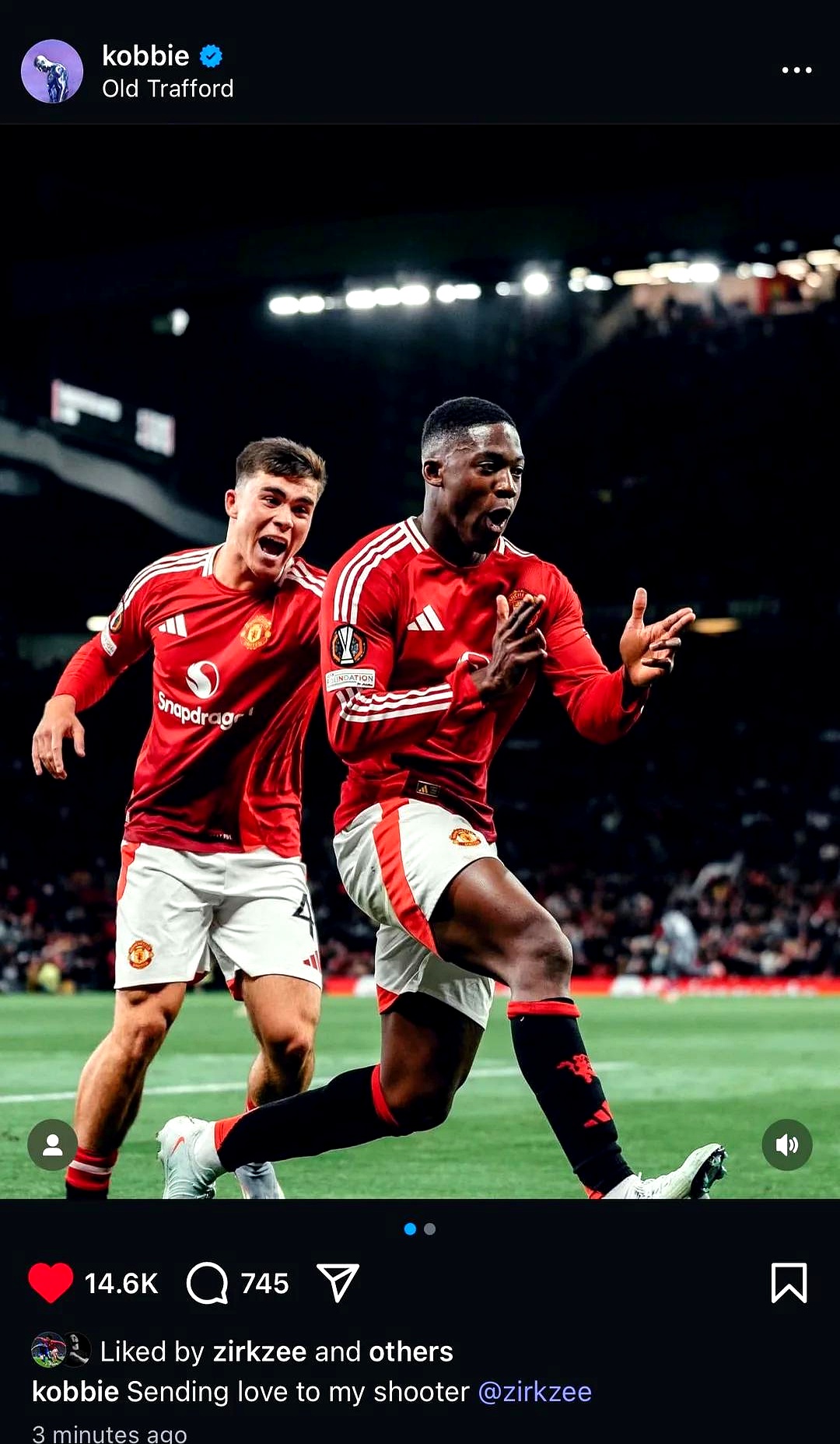 曼联复仇成功,击败老对手,球迷欢呼加油 曼联复仇成功,击败老对手,球迷欢呼加油