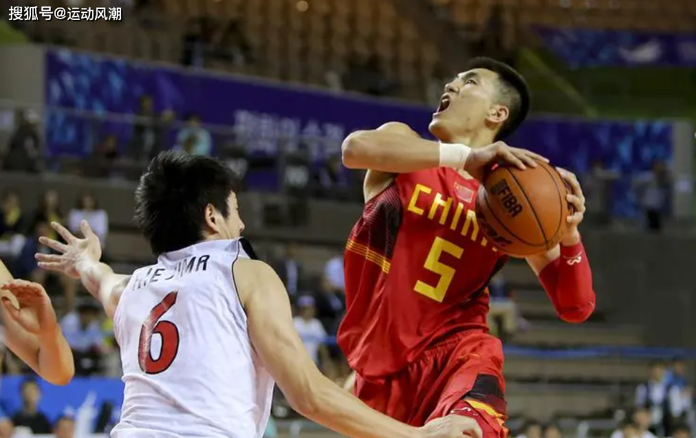 日本篮球职业赛事上演巅峰对决，球员表现抢眼