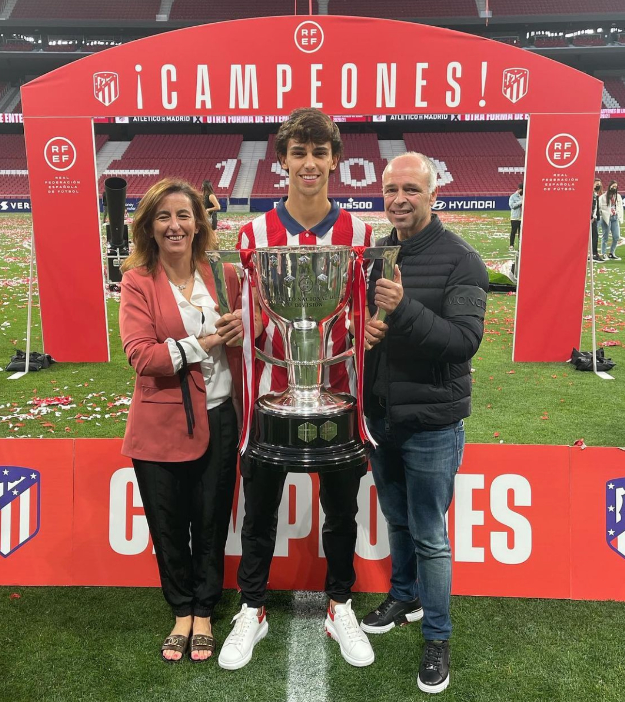 葡萄牙球员费利克斯：为国家队踢球是我的荣誉的简单介绍