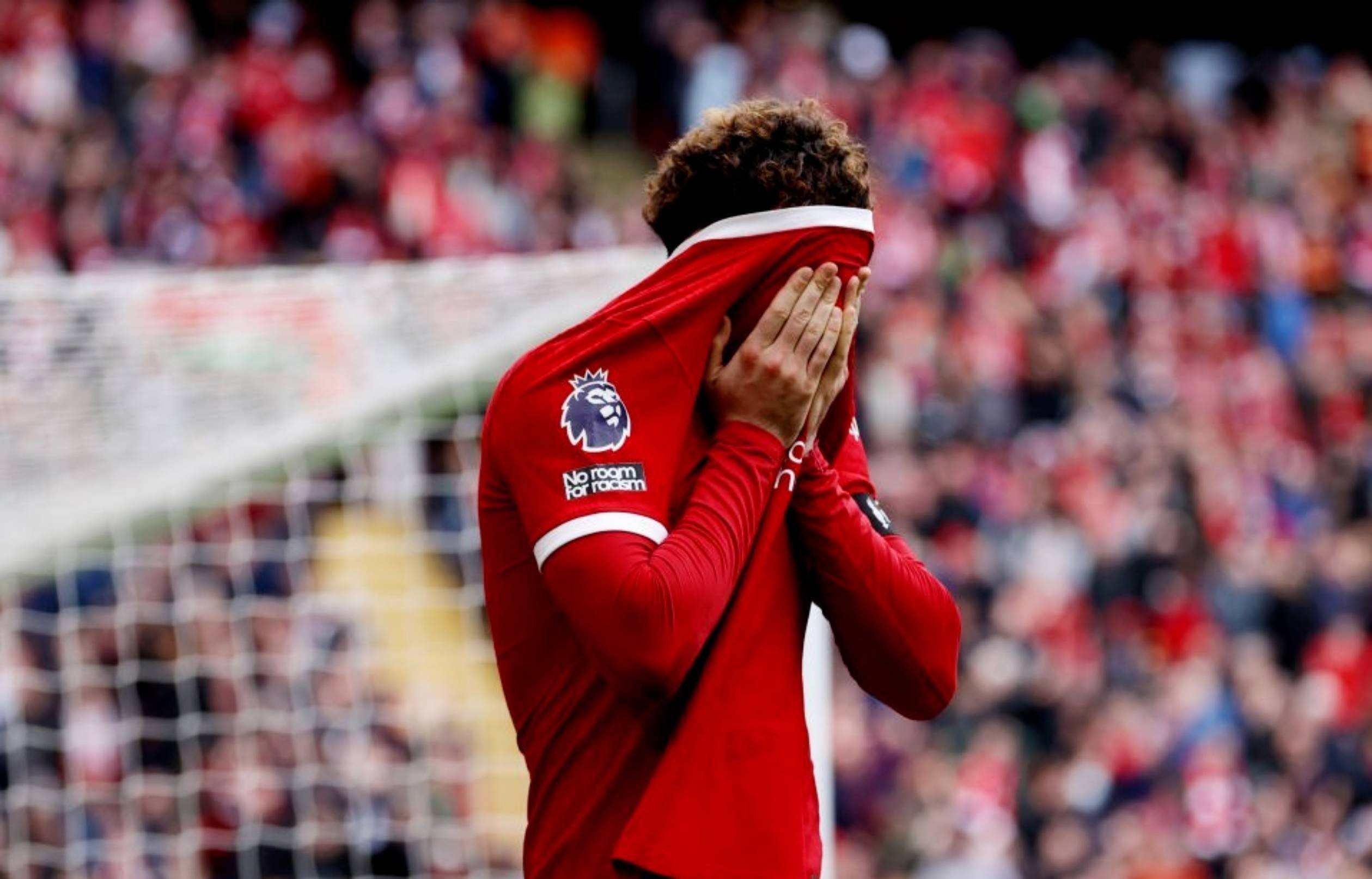 利物浦大胜对手,巩固争冠地位 利物浦大胜对手,巩固争冠地位