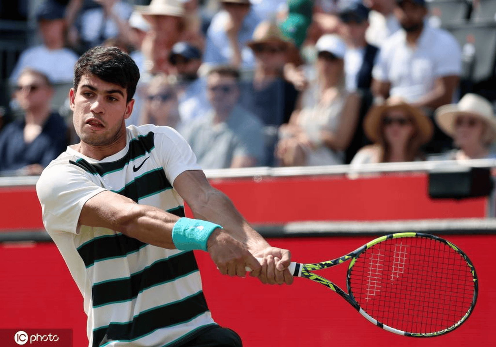 法网力克ATP总决赛，阿尔卡拉斯关键制胜