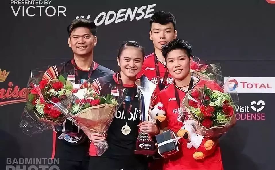 韩国队翻盘丹麦队，黄鸭组合统治全场